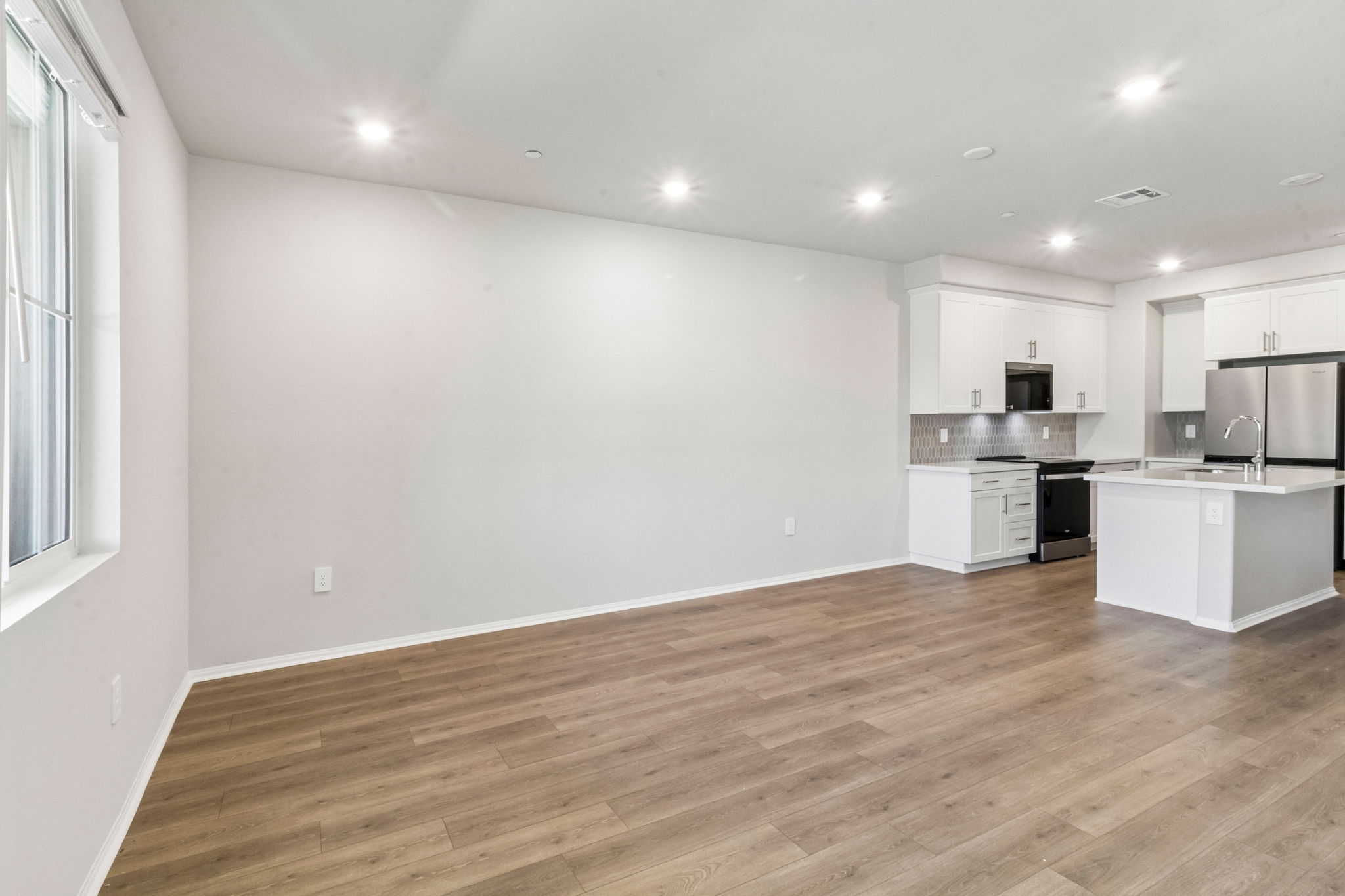SoCal - Pacifica - 4893 Merida Way Oceanside CA 92057 - 006