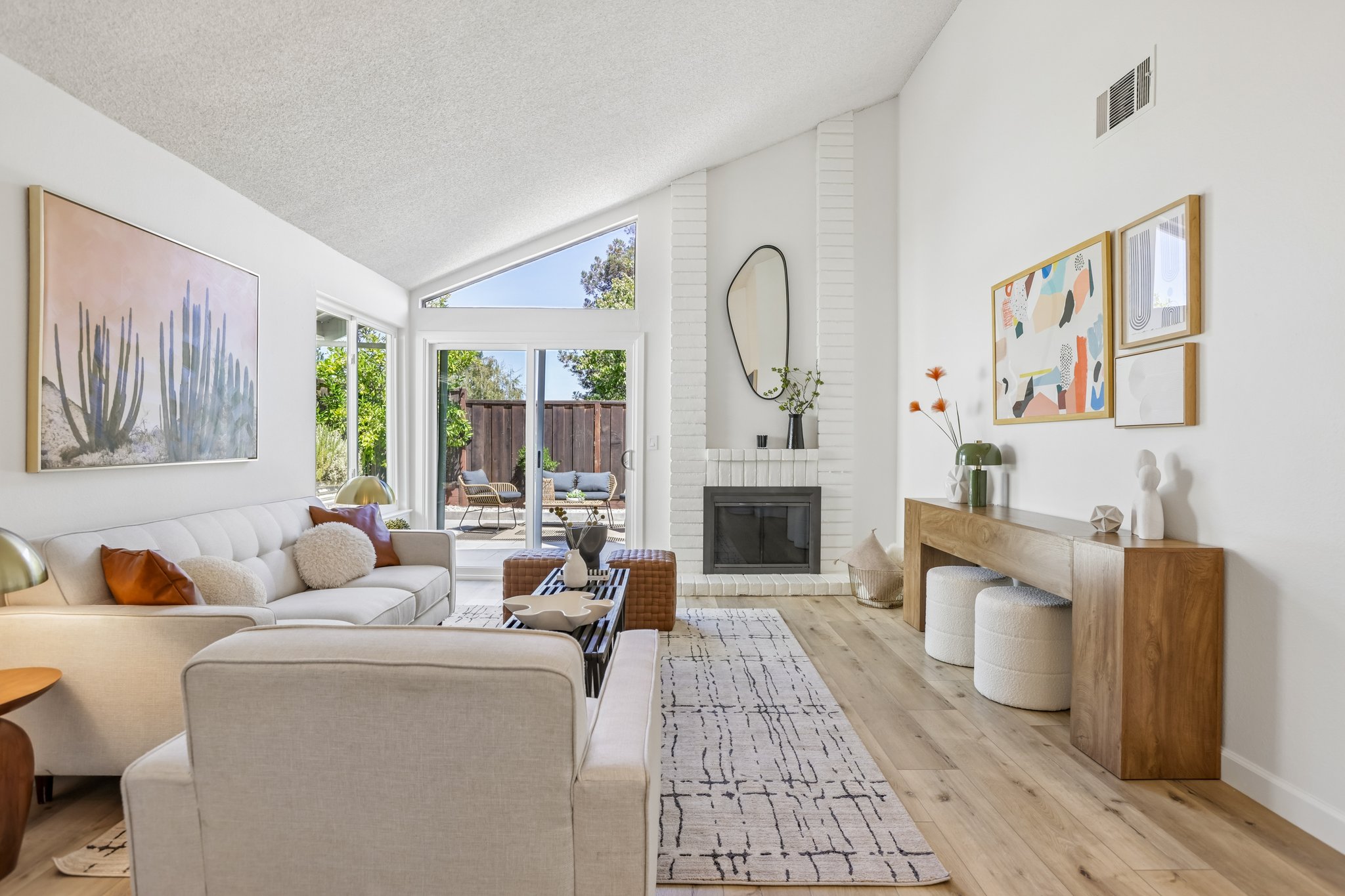 Living Room/Patio
