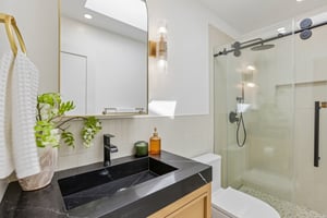 Bath 2 Primary
