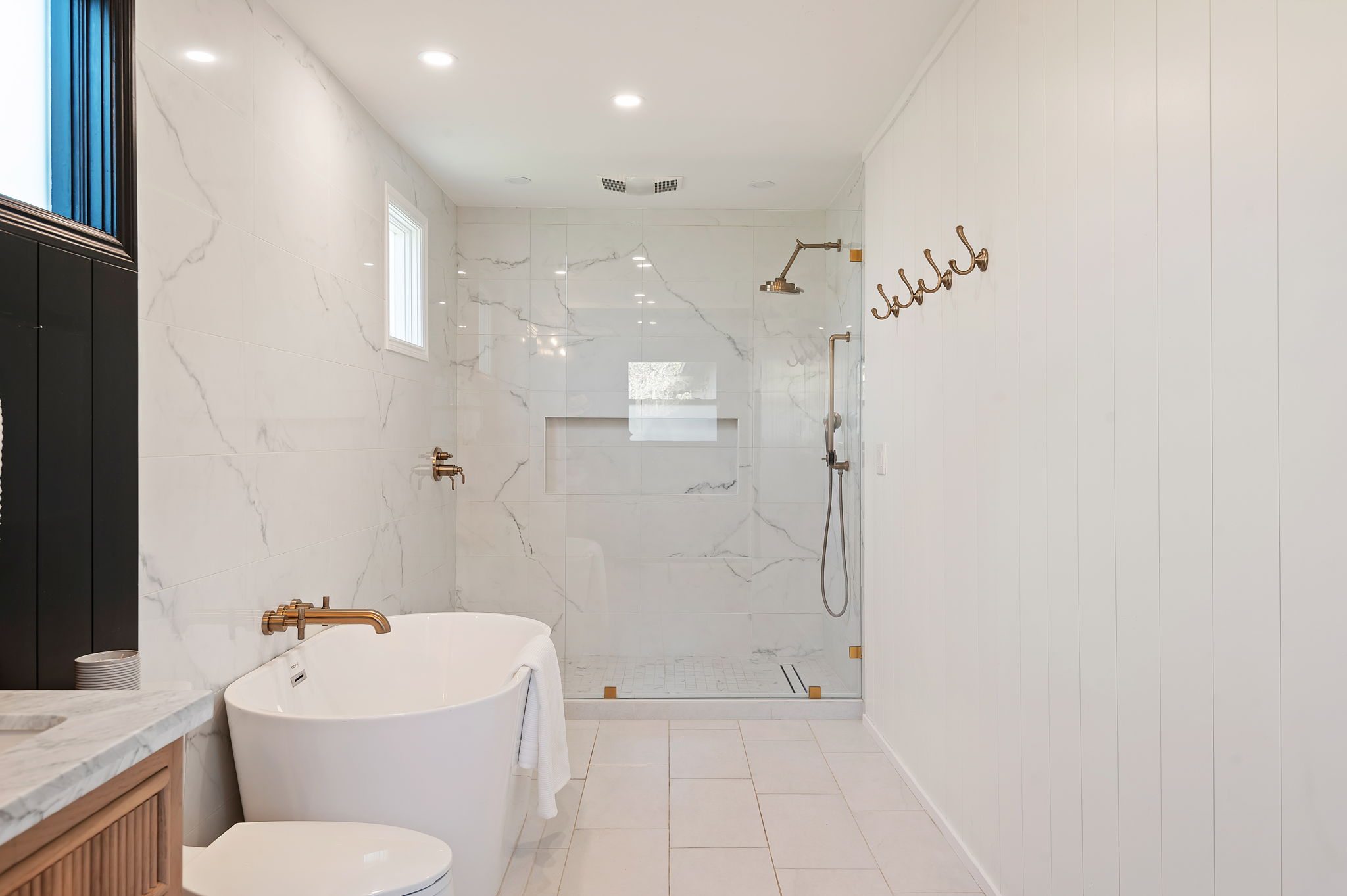 30 - Primary Bathroom