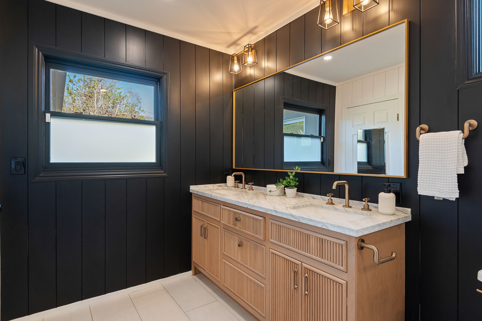 31 - Primary Bathroom