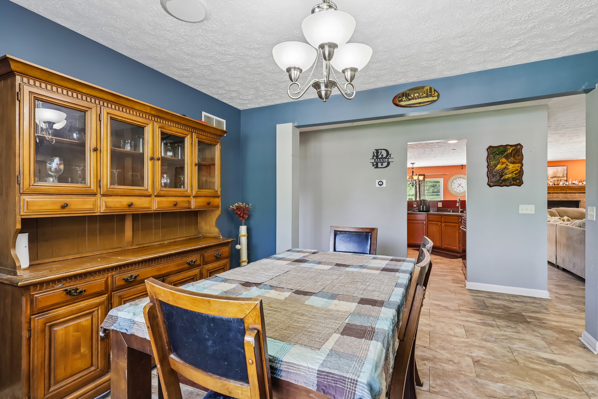 Central Ave-S2204-013.jpg