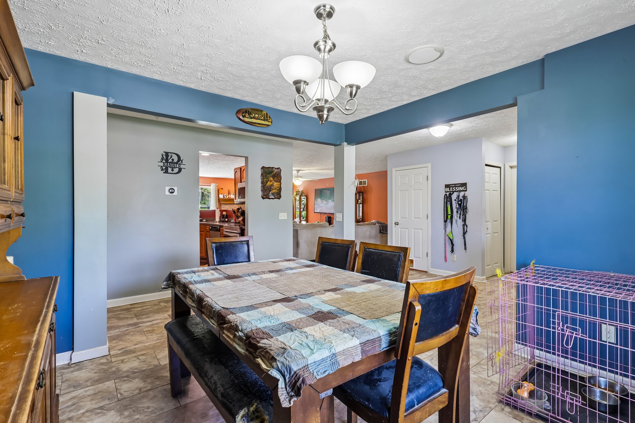 Central Ave-S2204-014.jpg