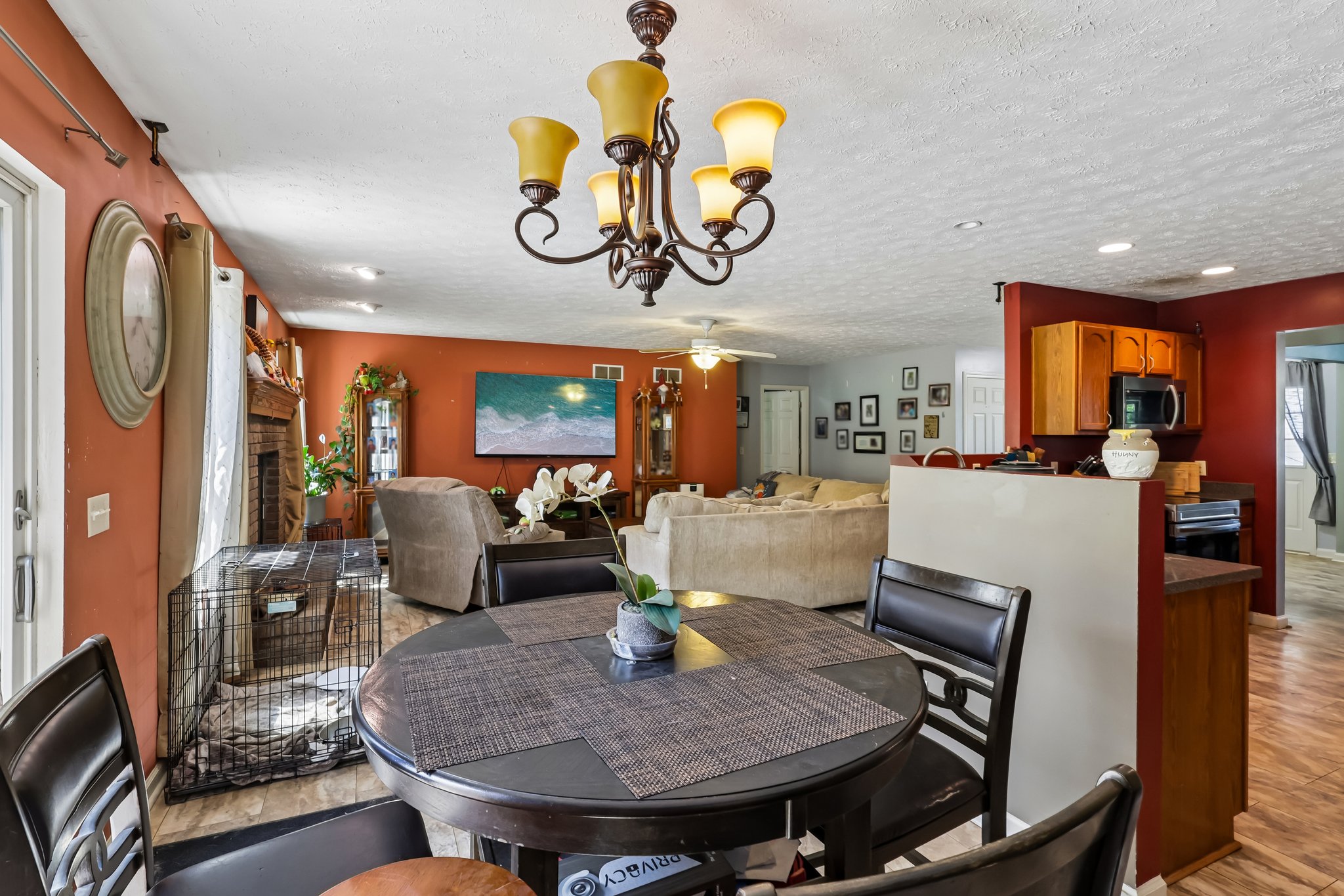 Central Ave-S2204-016.jpg