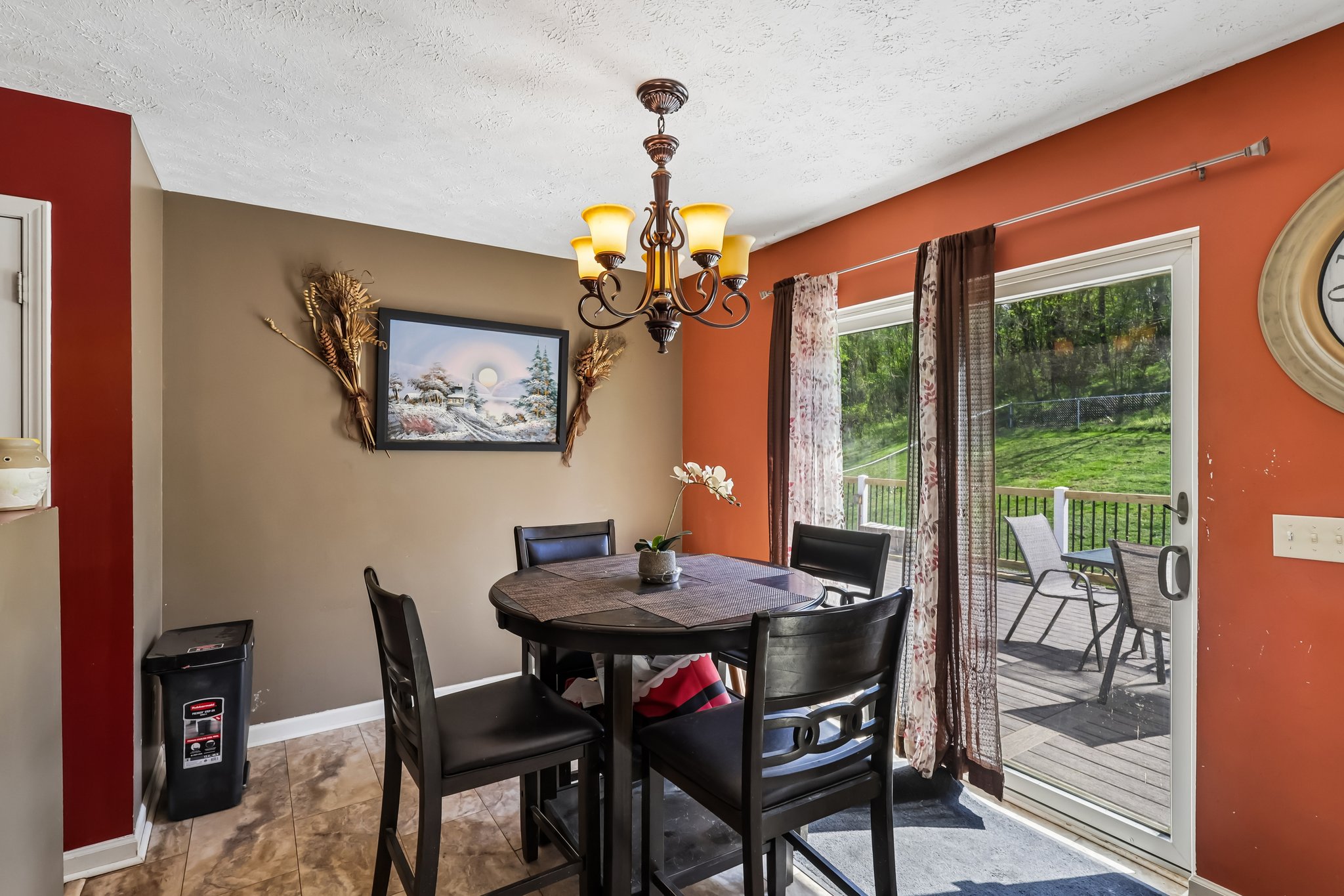 Central Ave-S2204-017.jpg