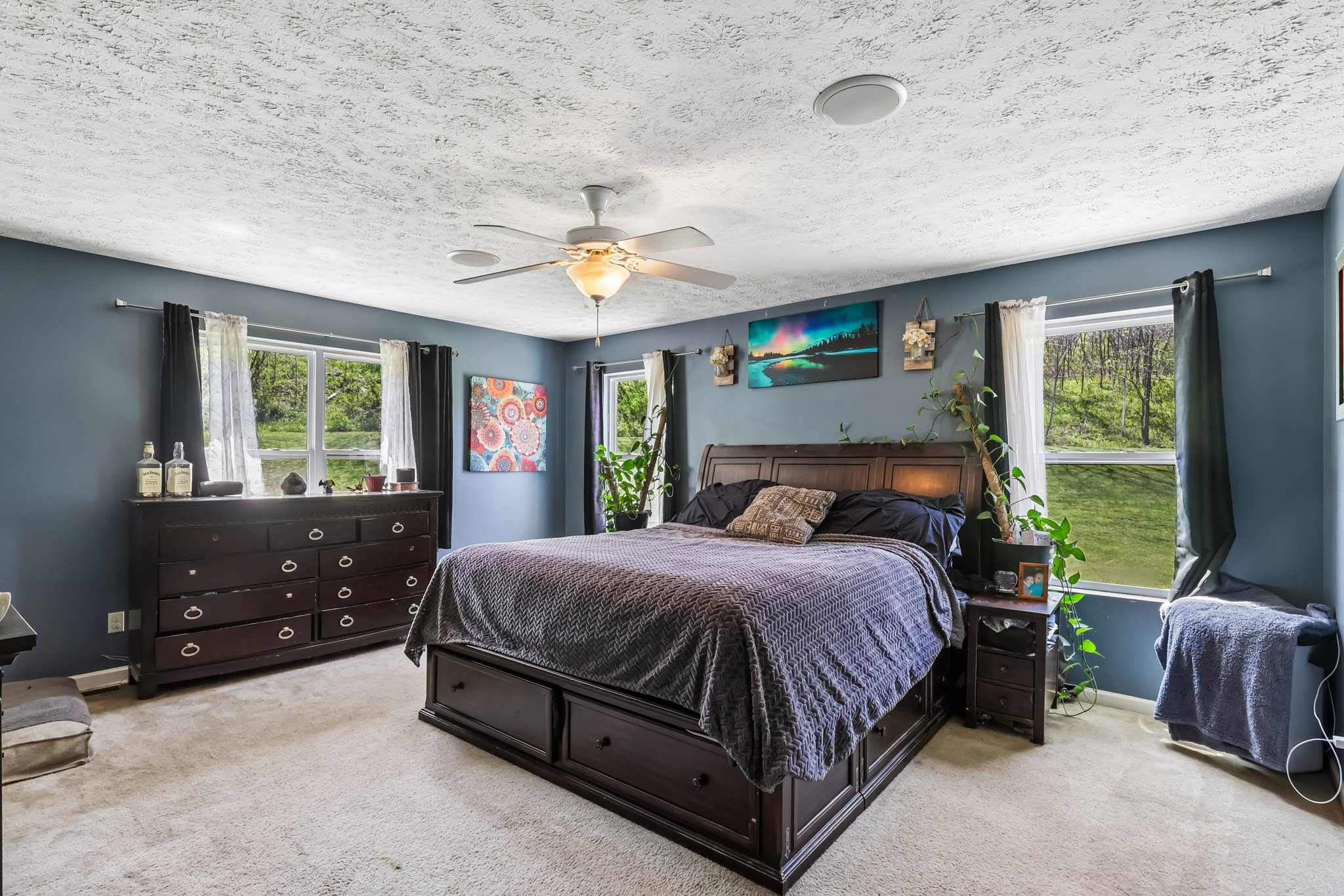 Central Ave-S2204-027.jpg