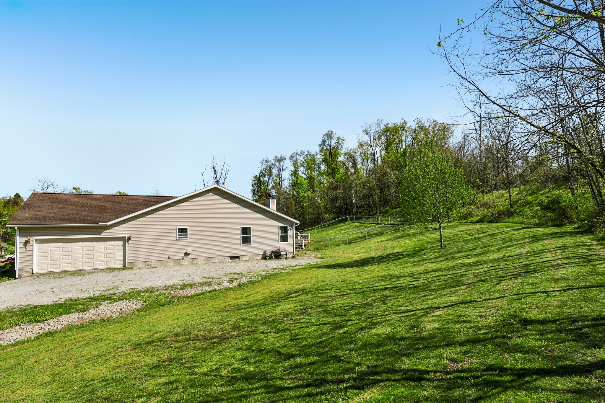 Central Ave-S2204-044.jpg