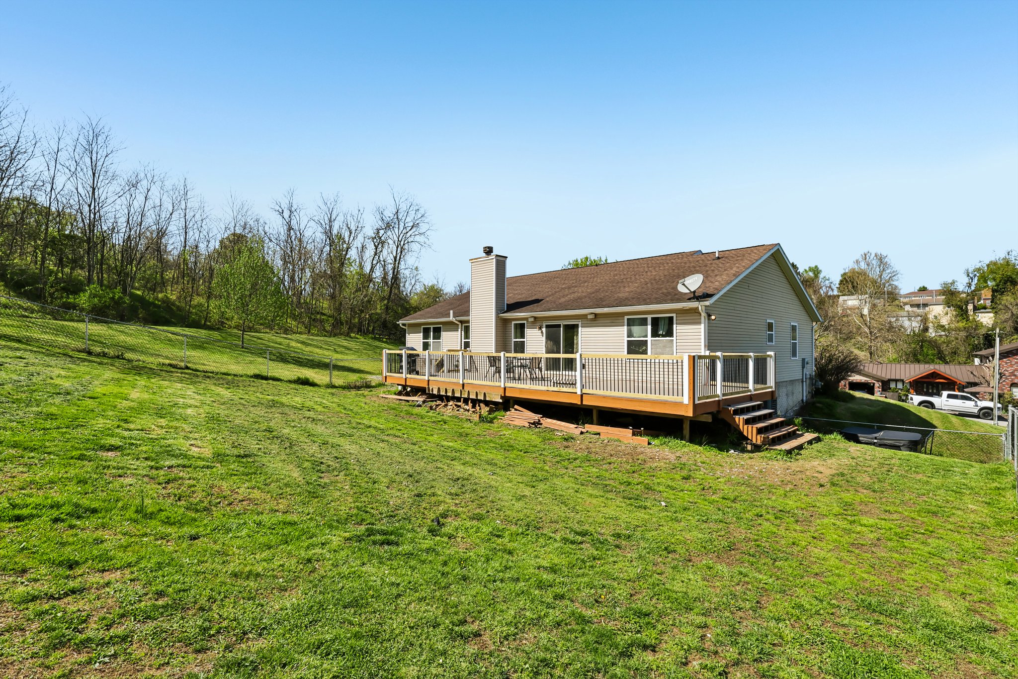 Central Ave-S2204-047.jpg