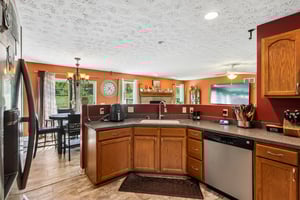 Central Ave-S2204-020.jpg