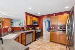 Central Ave-S2204-021.jpg