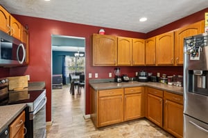 Central Ave-S2204-022.jpg