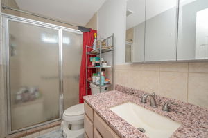  Photo 31