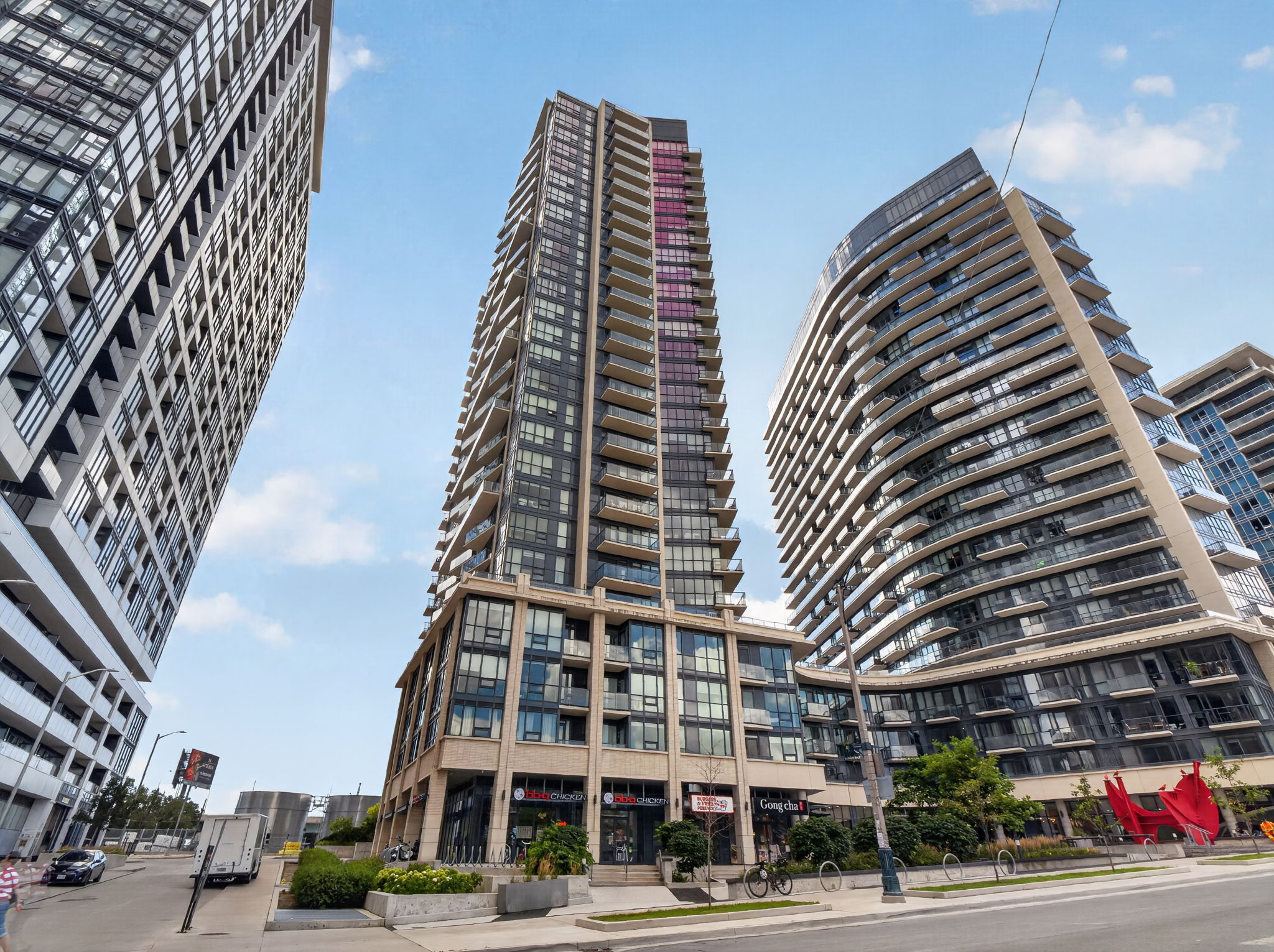 49 E Liberty St 2007 Toronto, ON M6K 0B2