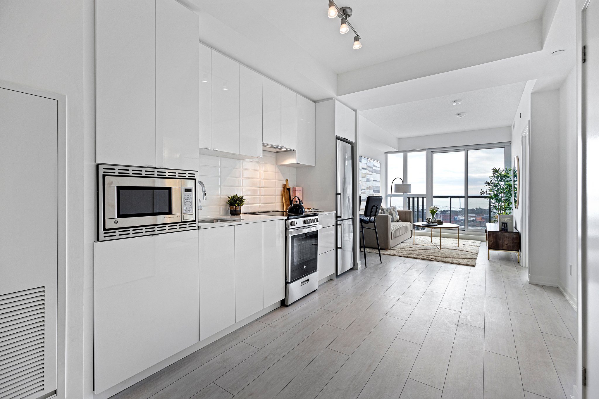 Toronto property showcase — delivered property photograph 8