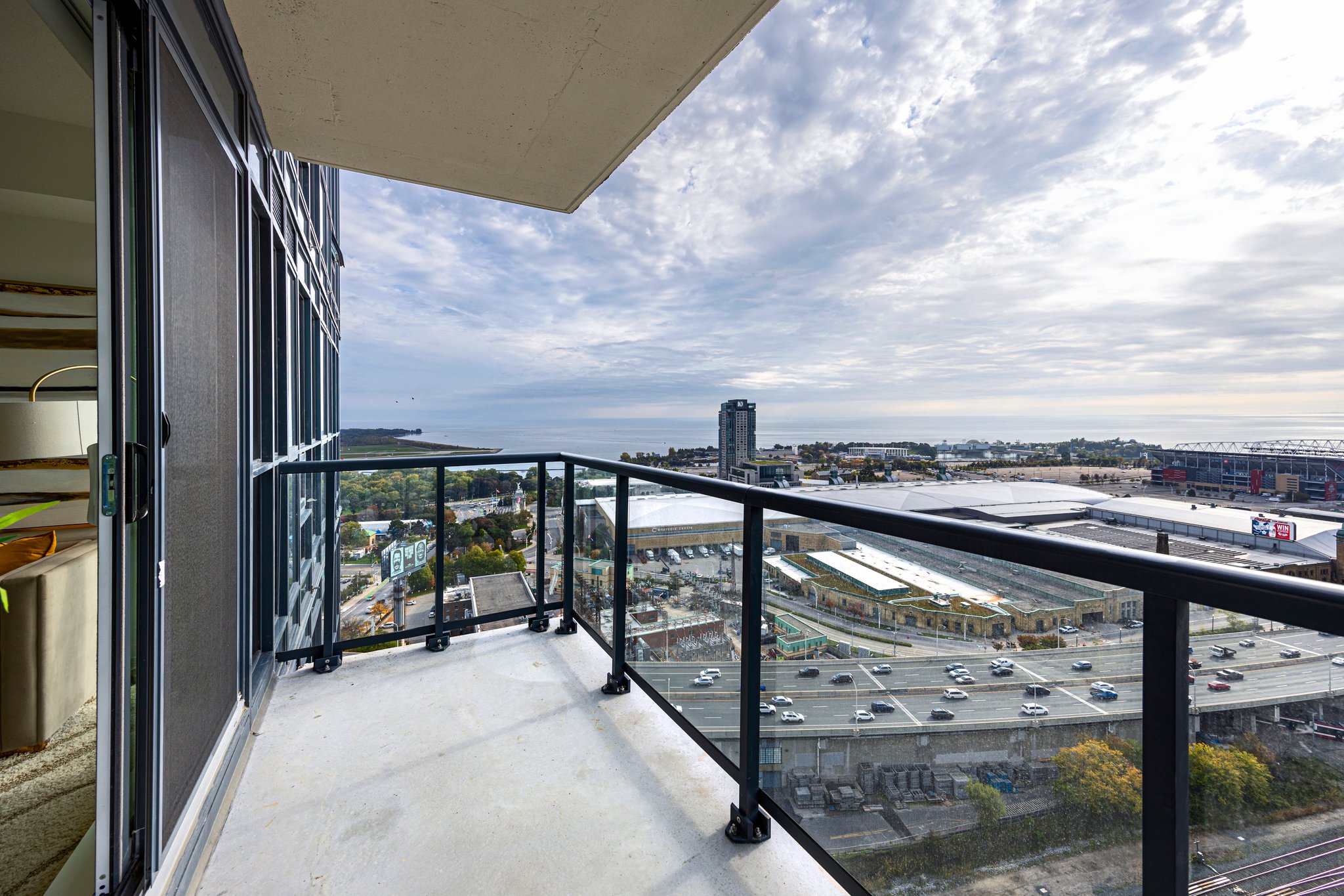 Toronto property showcase — delivered property photograph 18