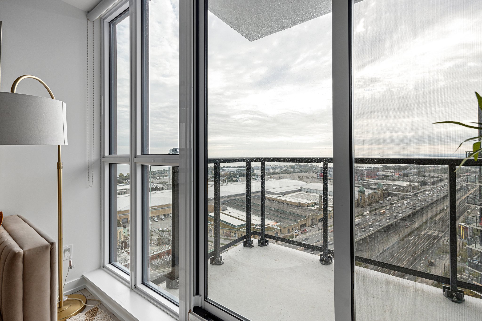 Toronto property showcase — delivered property photograph 5
