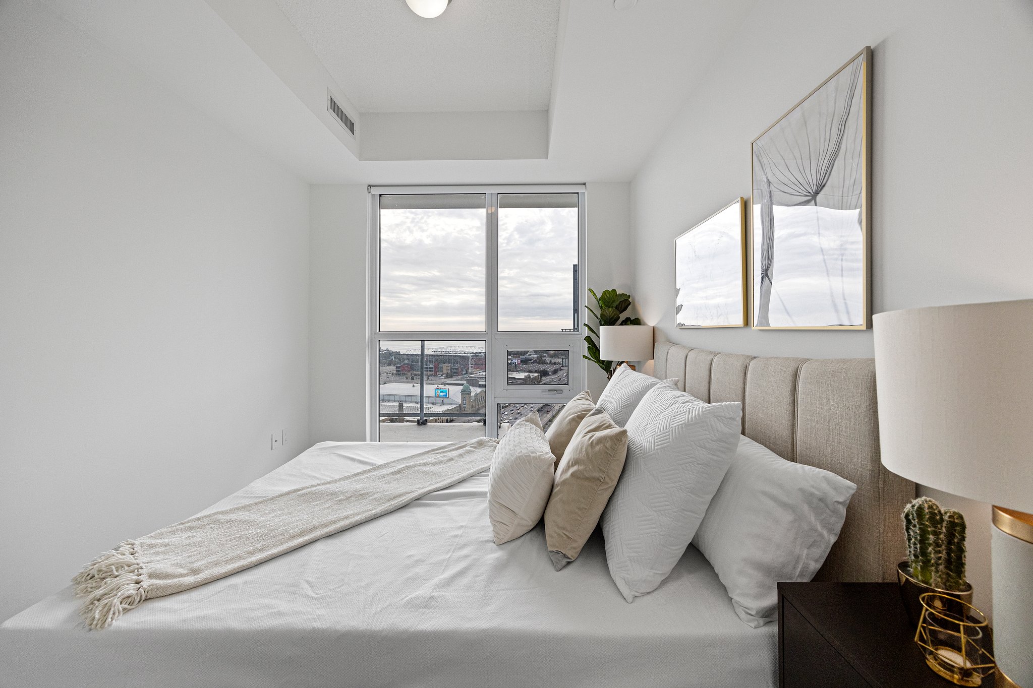 Toronto property showcase — delivered property photograph 14