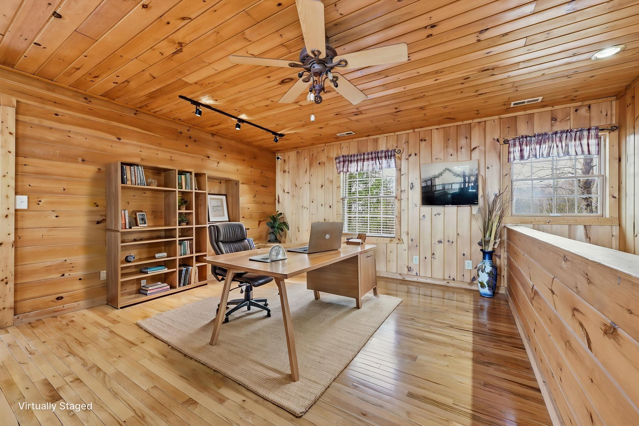 VDR_4214 virtually staged.jpeg