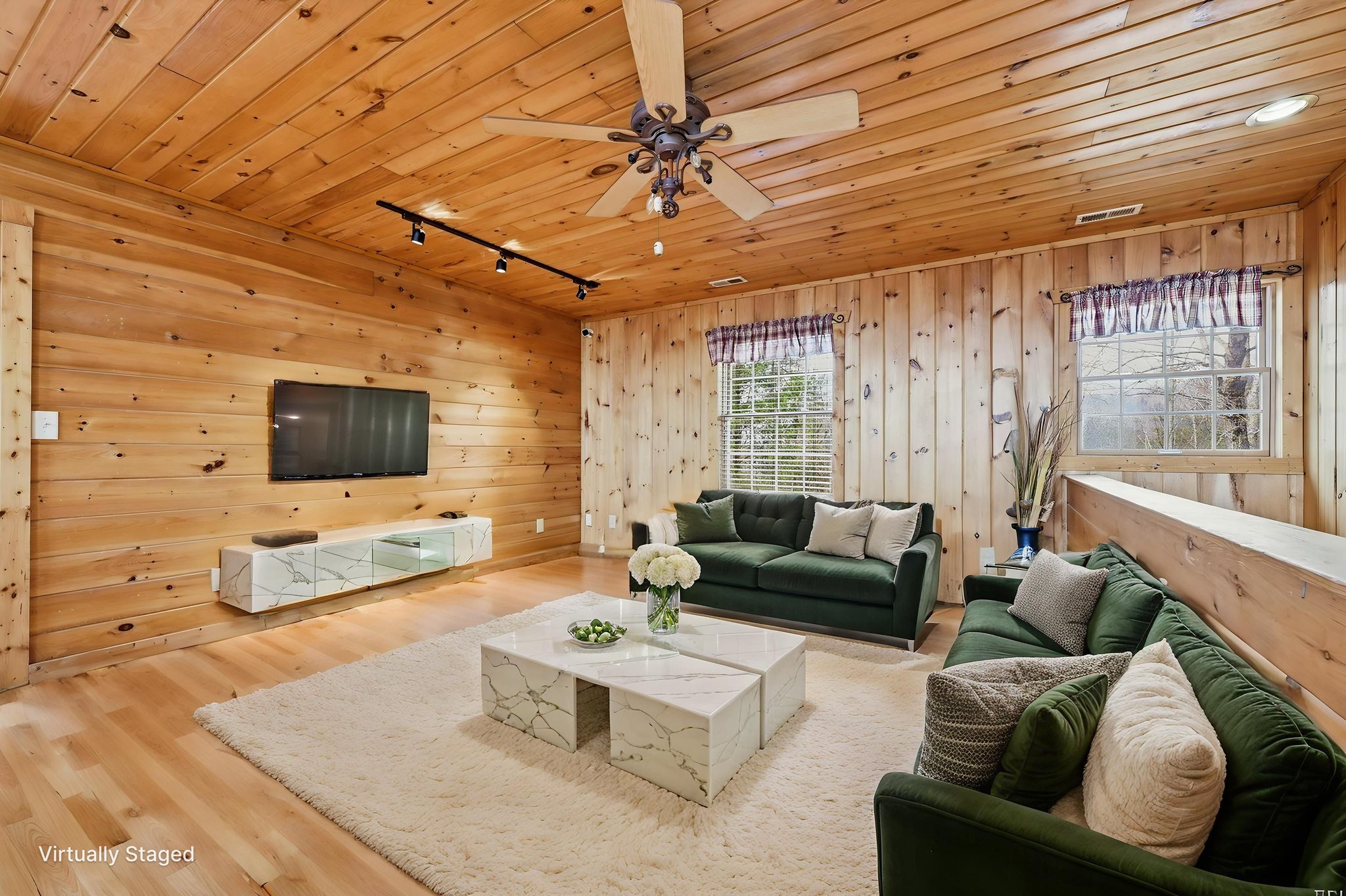 VDR_4214 virtually staged.jpeg