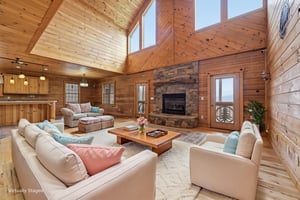 VDR_4289 virtually staged.jpeg