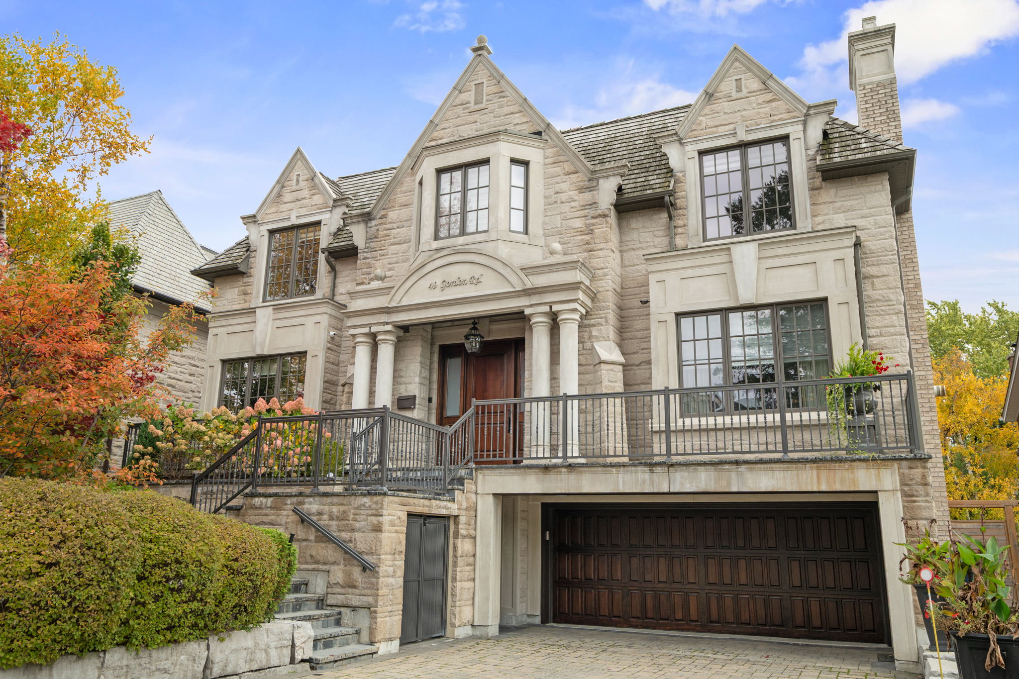 49 Gordon Rd Toronto, ON M2P 1E2