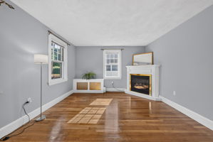 49 Greenhood St, Dedham, MA 02026, USA Photo 5