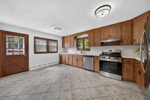 49 Greenhood St, Dedham, MA 02026, USA Photo 13