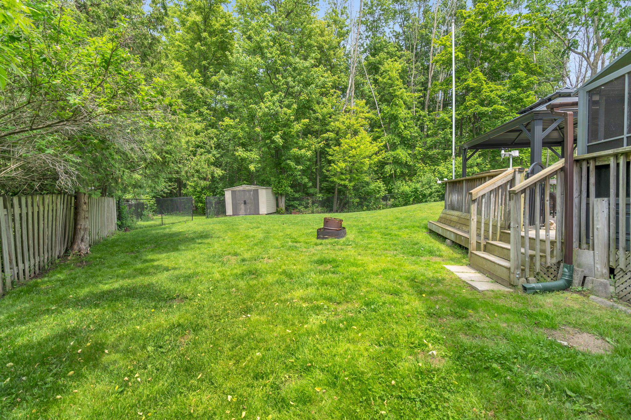  Photo 40