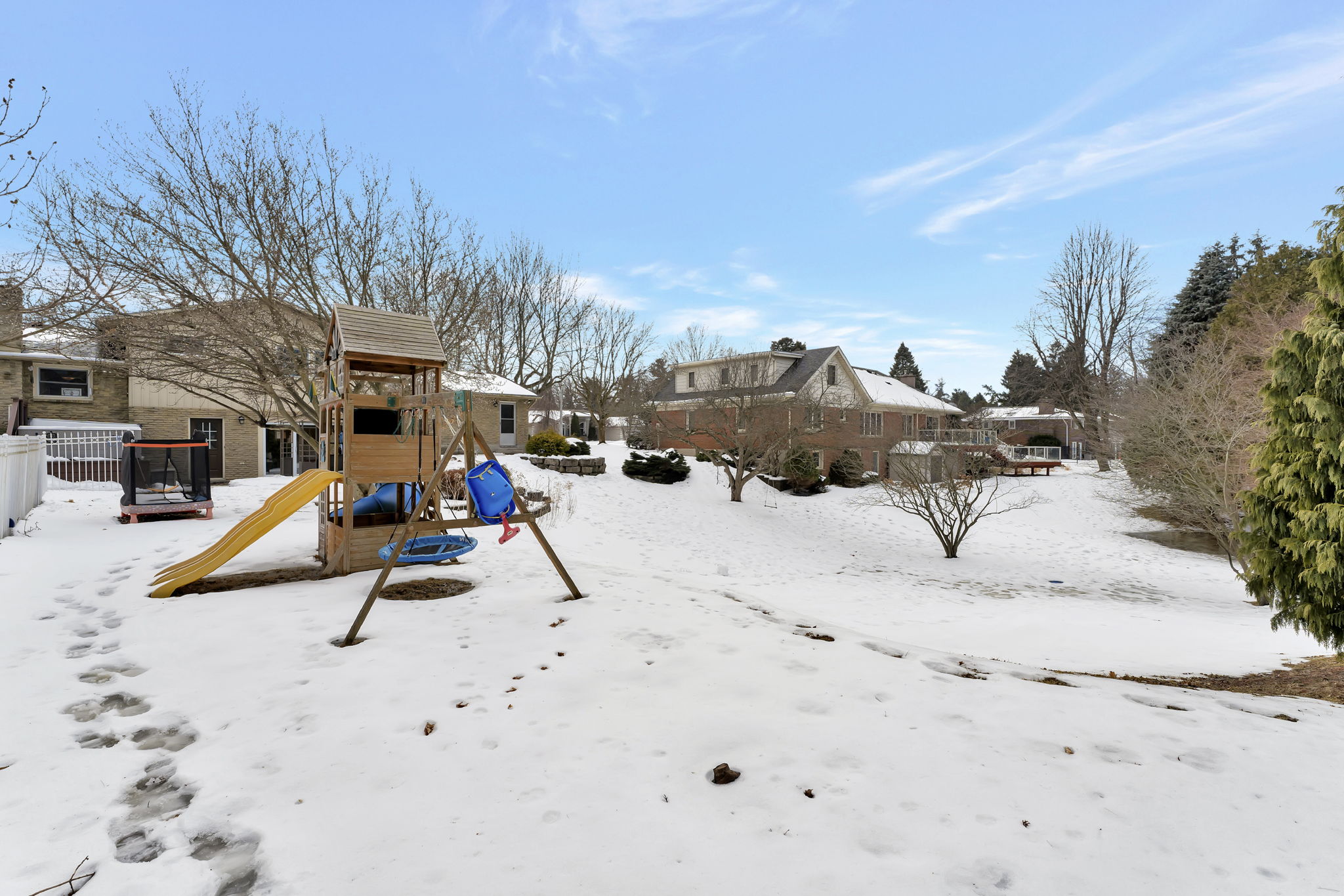  Photo 40