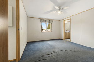  Photo 33