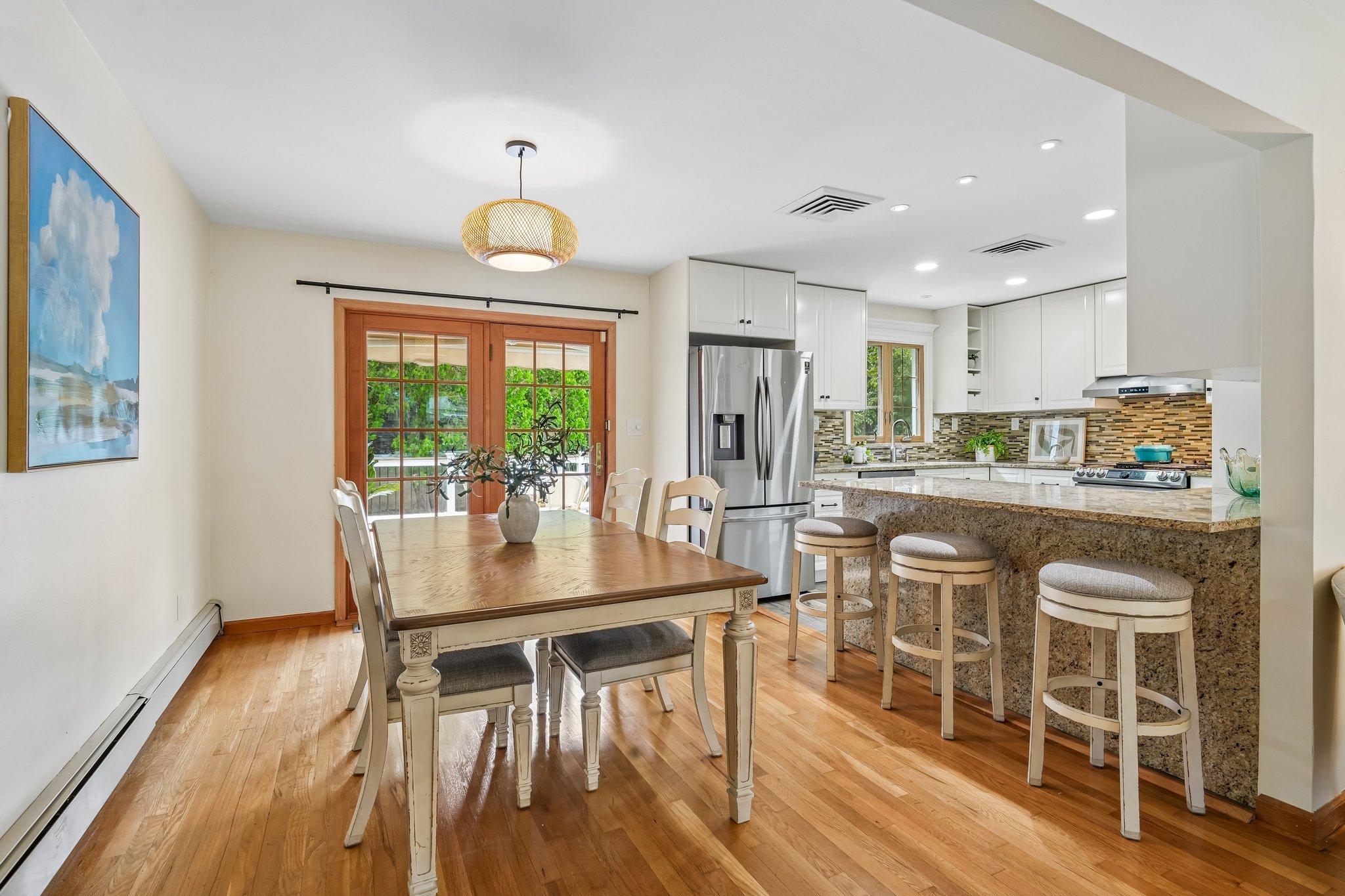 Dining Area conveniently located near Kitchen