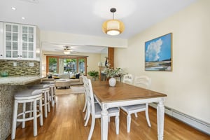 Dining Area with Breakfast Bar seating