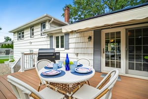 Al Fresco Dining on your TimberTech Deck
