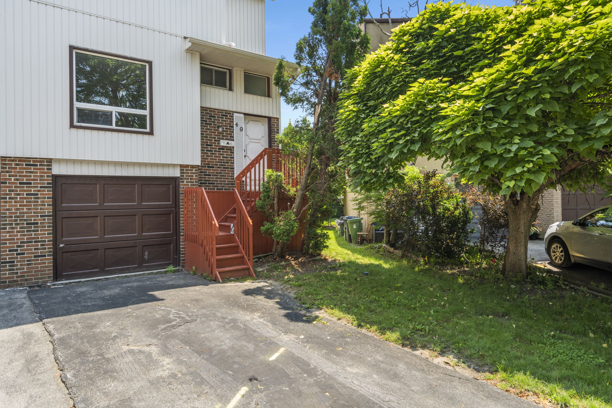 49 Snapdragon Dr Toronto, ON M2J 4X5