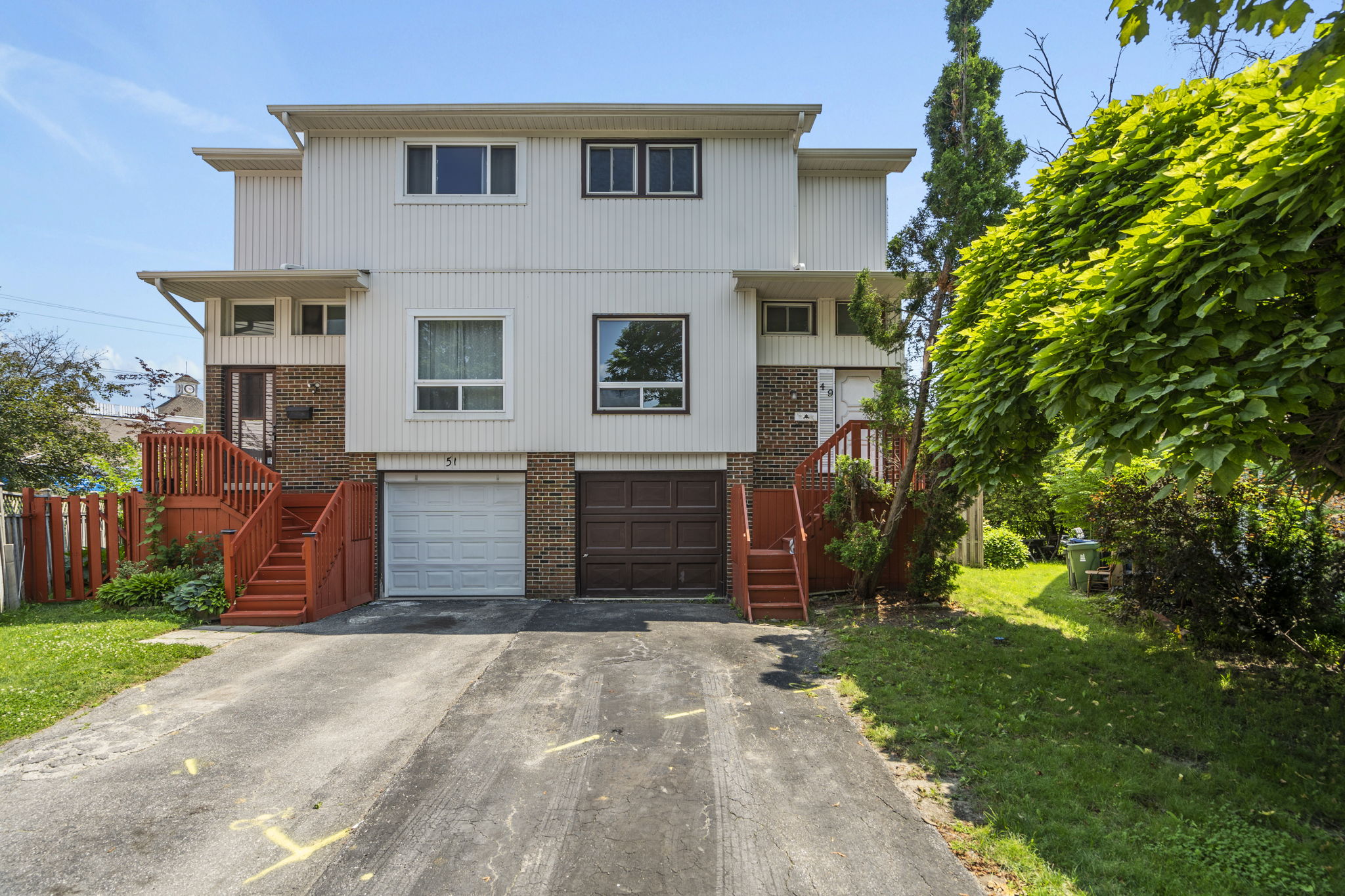 49 Snapdragon Dr Toronto, ON M2J 4X5