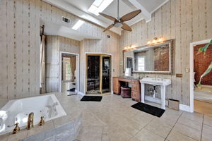  Photo 47