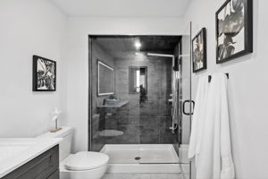  Photo 37