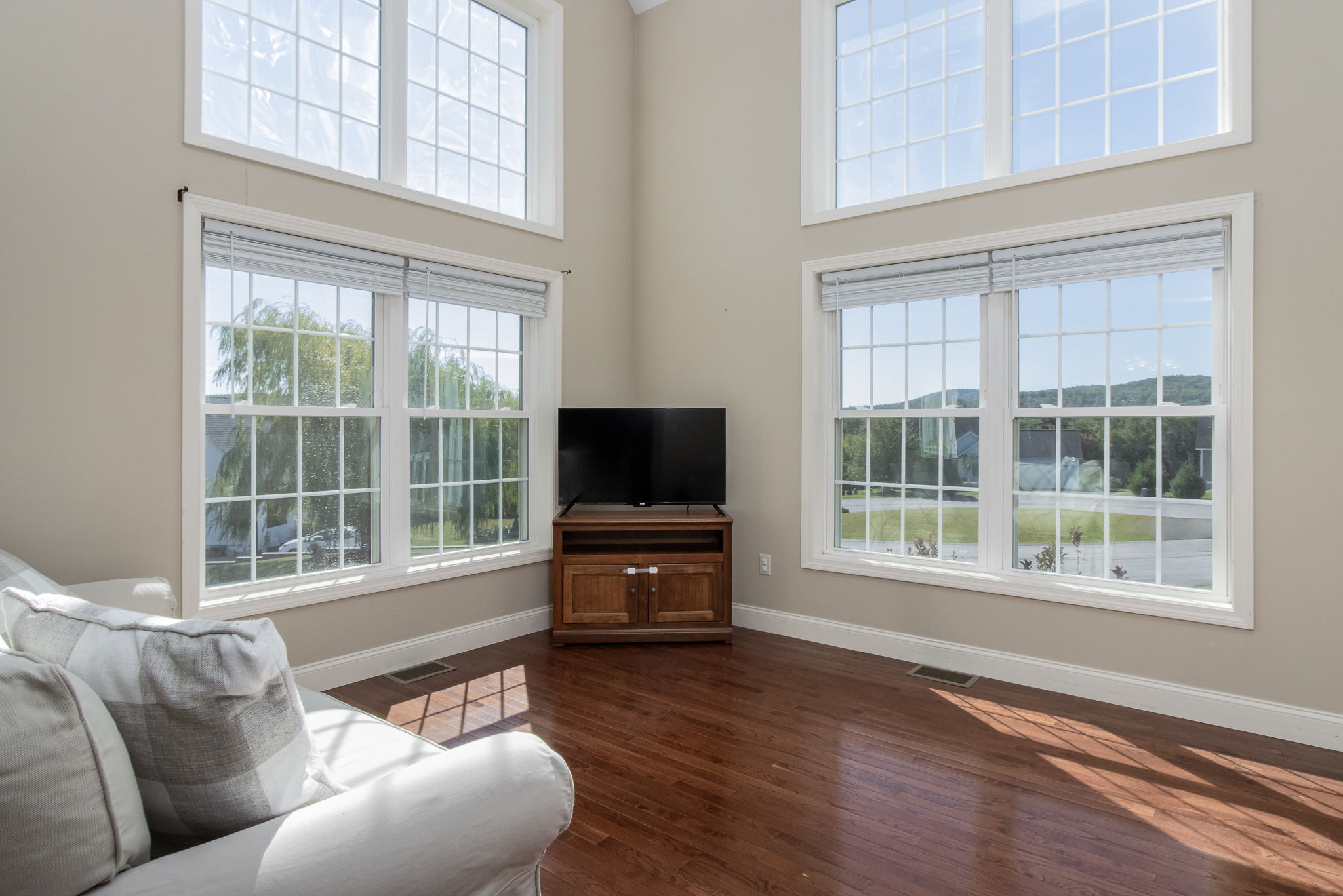 LivingRoom-2