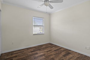  Photo 23
