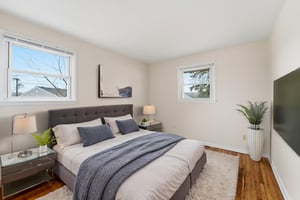 DSC06623 virtually staged.jpeg