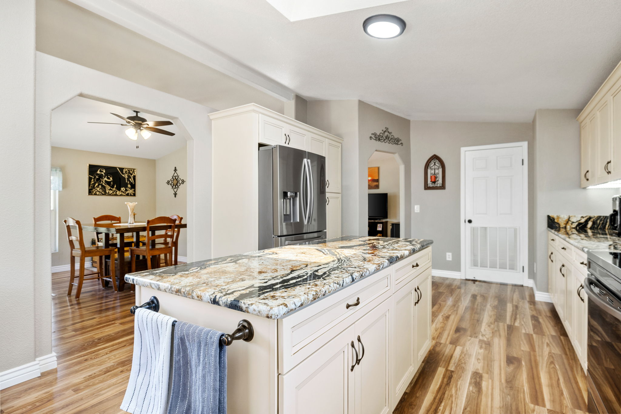 Kitchen (2)