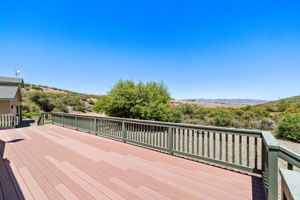 Deck (1)