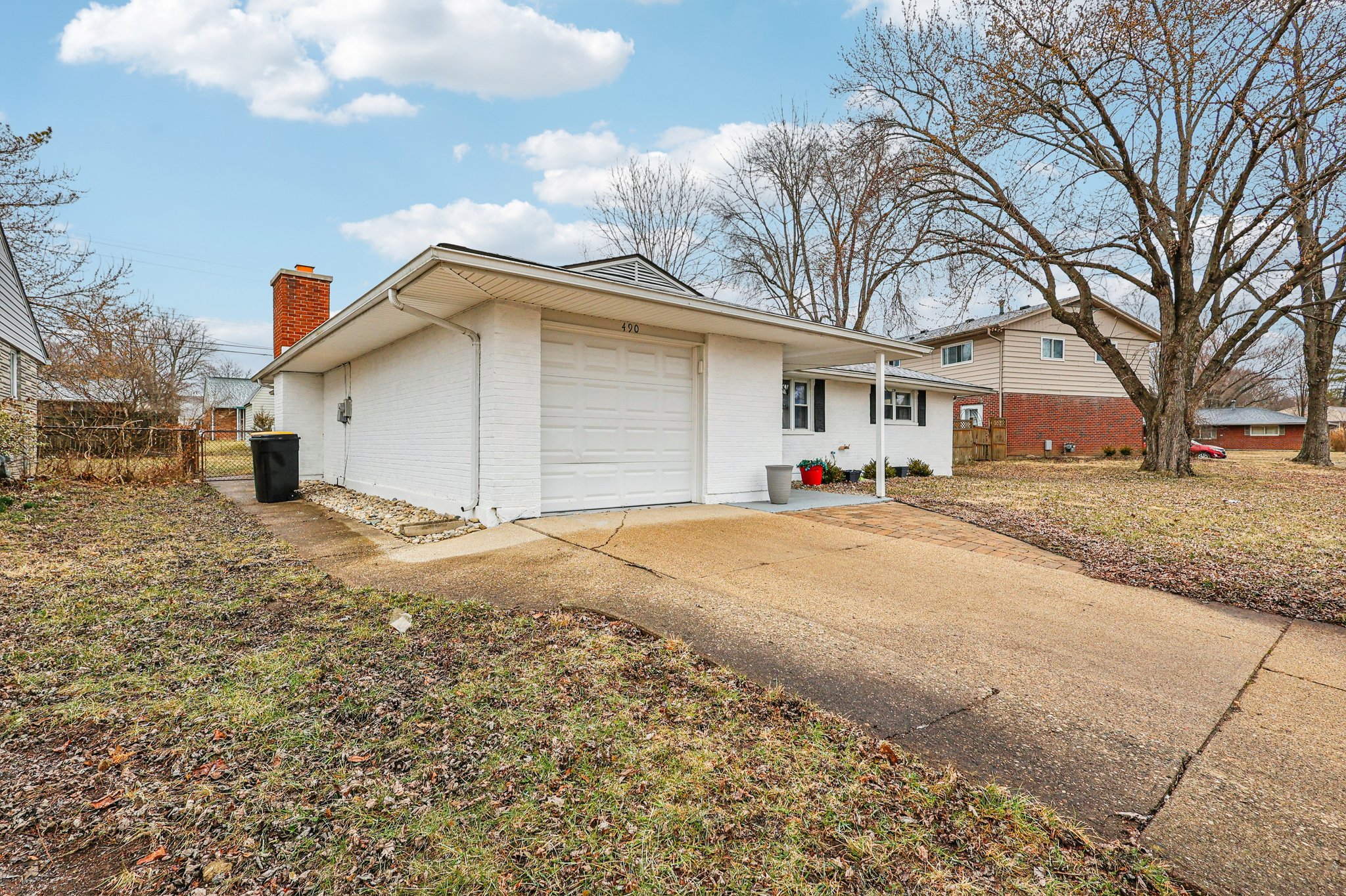 W Market St-S0303-002.jpg