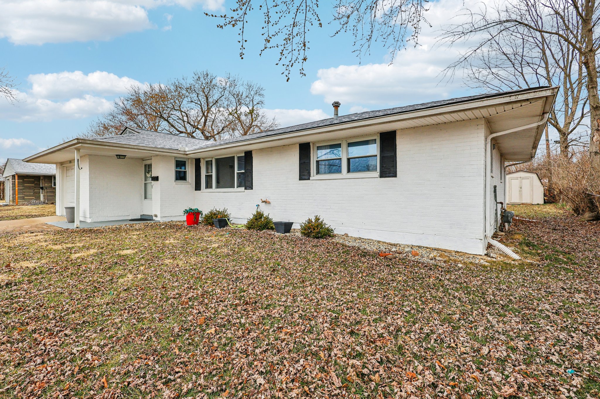 W Market St-S0303-003.jpg