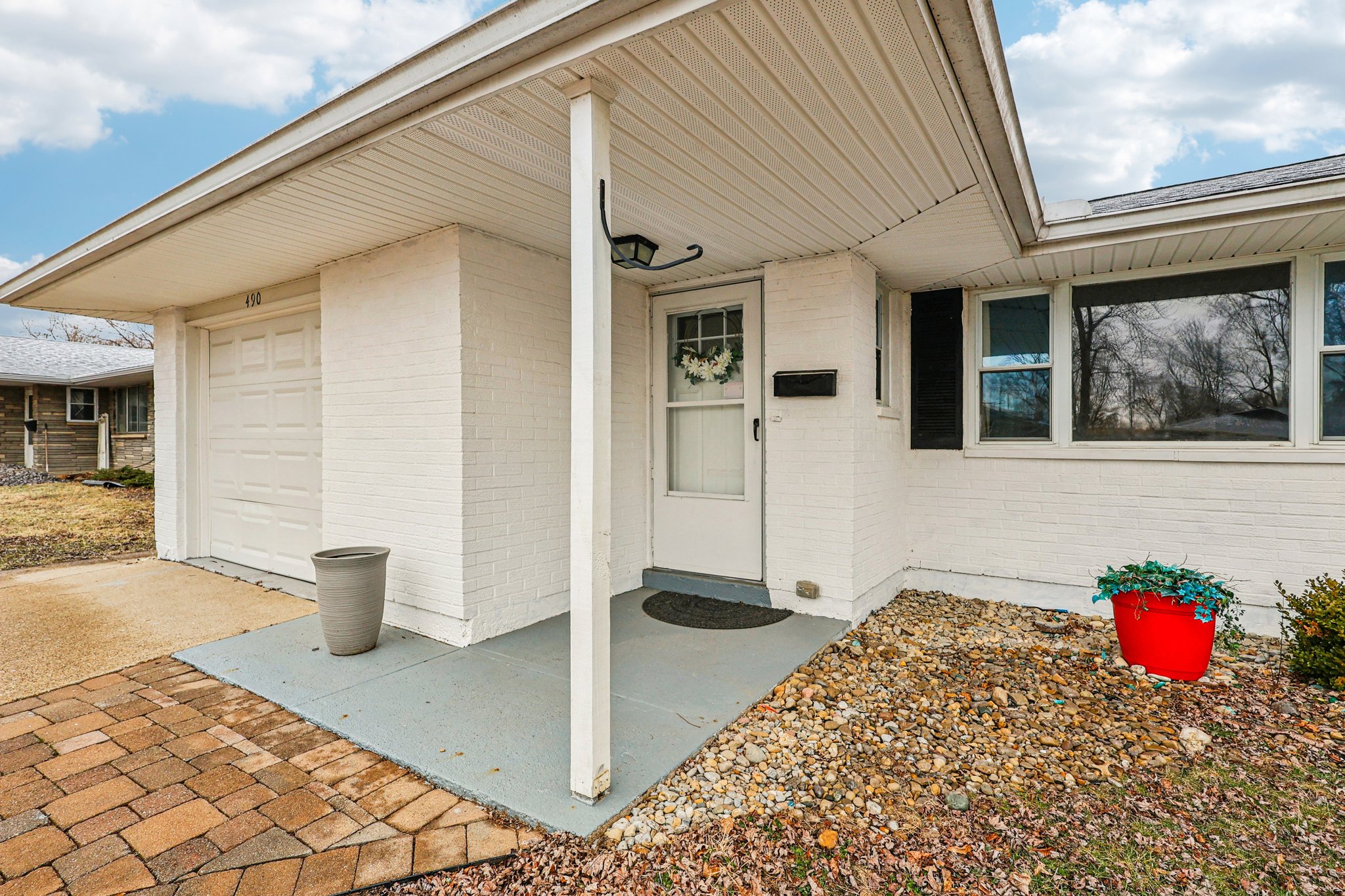 W Market St-S0303-004.jpg