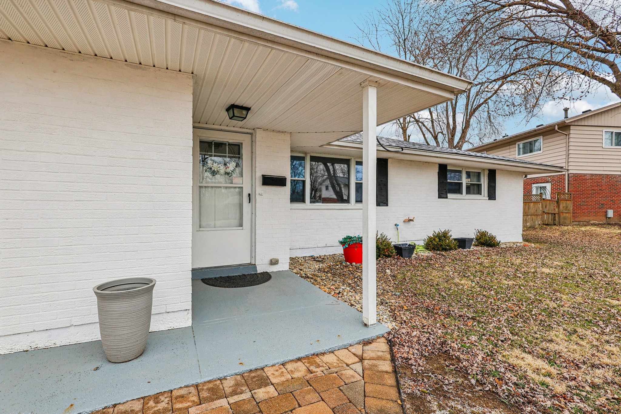 W Market St-S0303-005.jpg