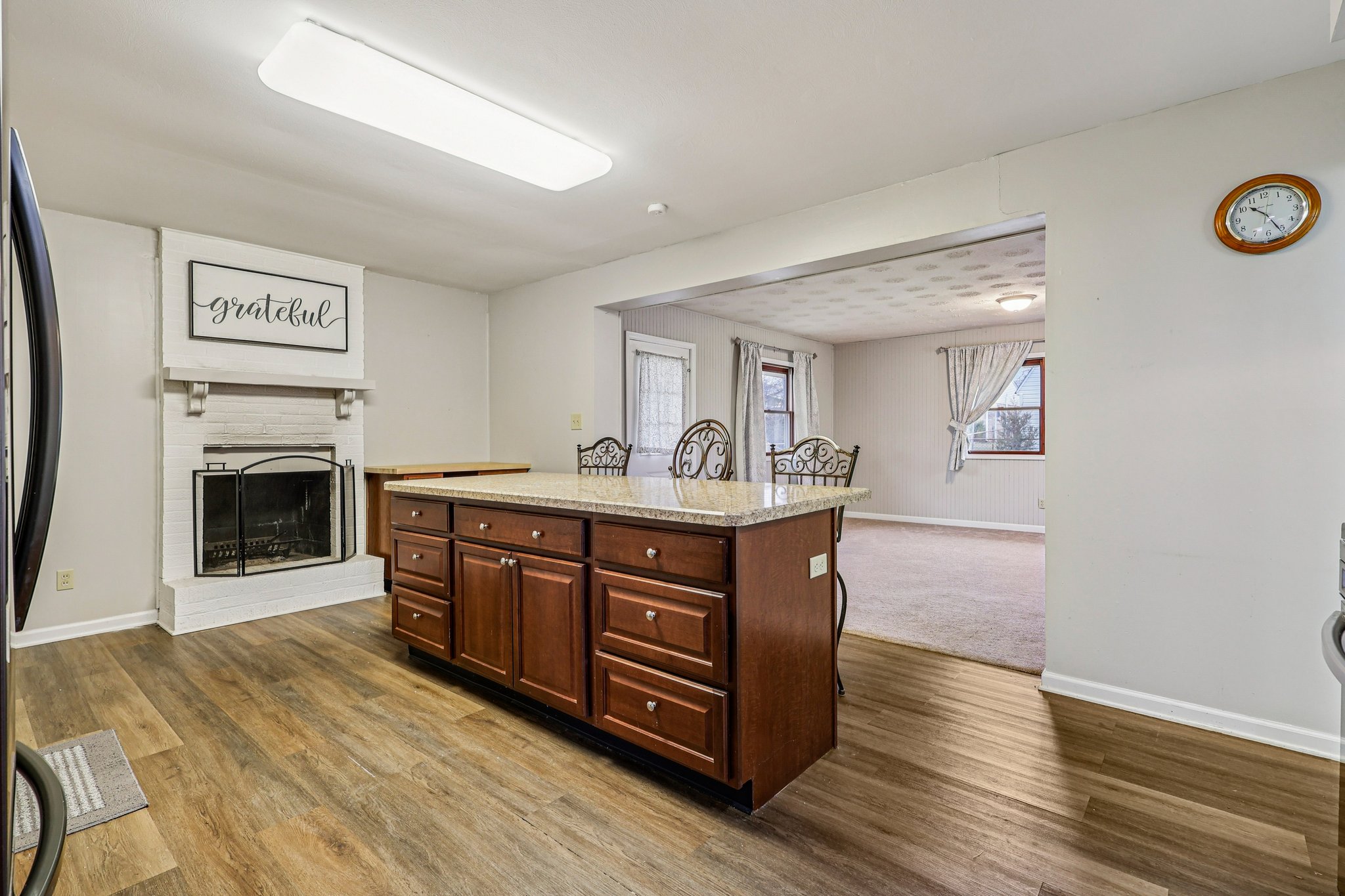 W Market St-S0303-020.jpg