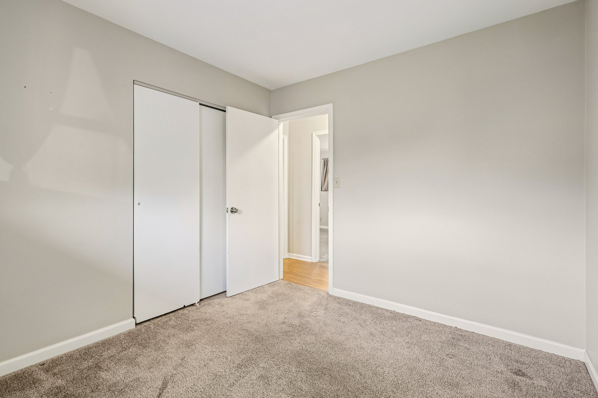 W Market St-S0303-028.jpg