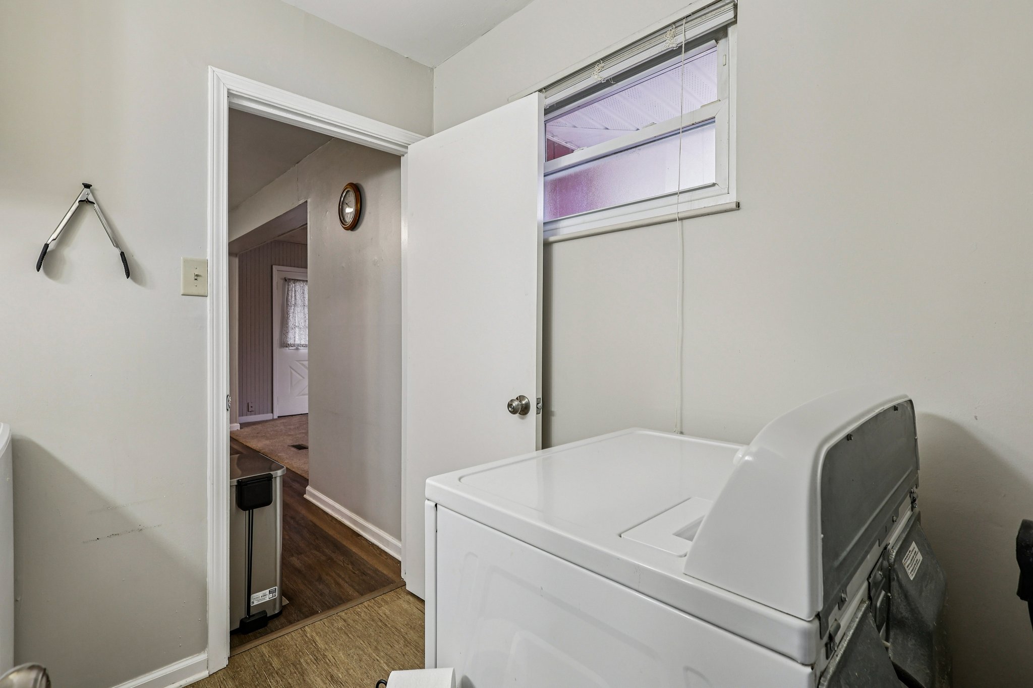 W Market St-S0303-029.jpg