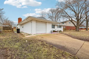 W Market St-S0303-002.jpg